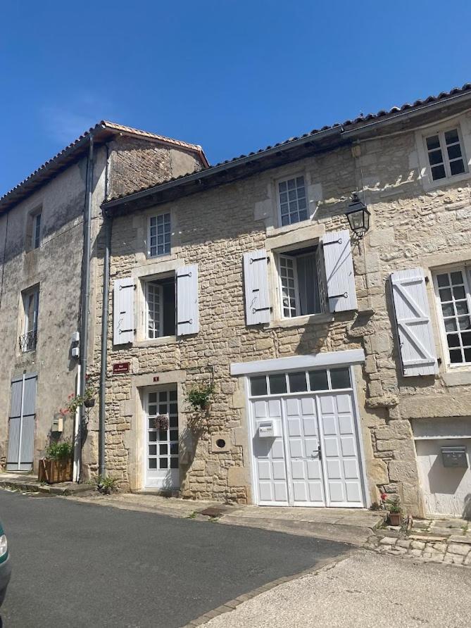 The Wild Geese Bed & Breakfast Nanteuil-en-Vallée Exterior foto